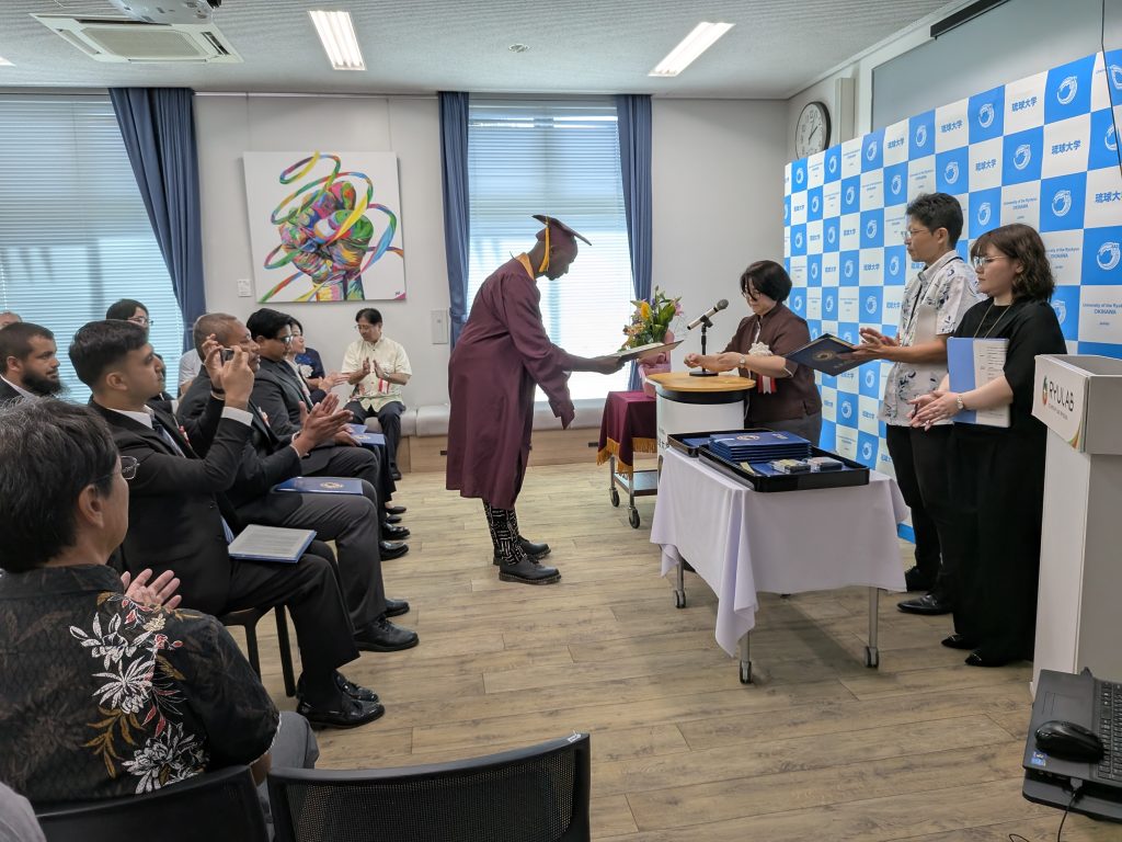 学位記授与風景
Scene from the Degree Conferment Ceremony